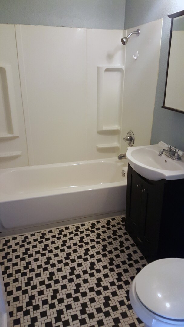 Building Photo - 1107-1111 26th St