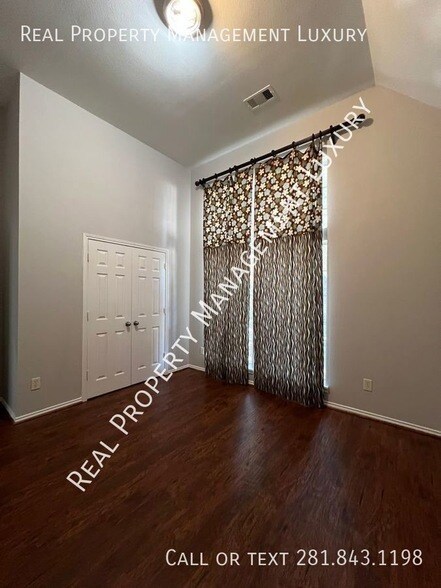 Building Photo - 25834 Palmdale Estate Drive