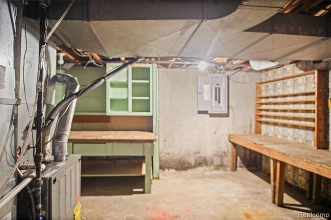 Building Photo - 14000 Nadine St