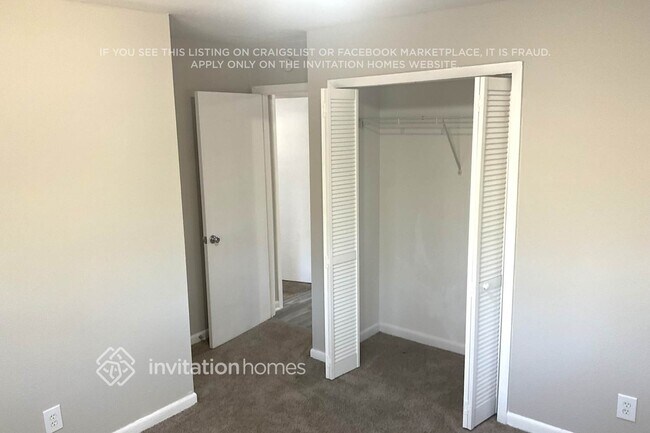 Building Photo - 3697 Glen Falls Dr