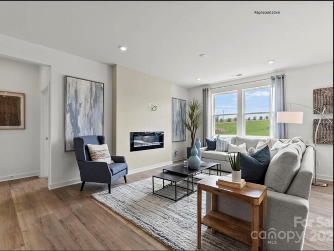 Building Photo - Stunning 5-Bed, 3-Bath Home in Desirable B...