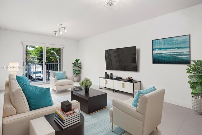 Building Photo - 1674 Bay Rd