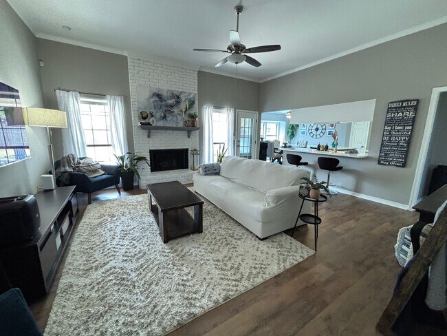 Building Photo - STUNNING AND IMMACULATE HOME NEAR BARKSDALE AIR FORCE BASE