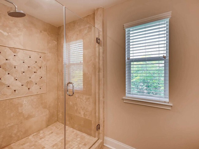 Building Photo - 10217 Medinah Greens Dr