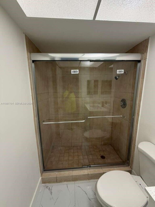 Building Photo - 4030 School Cir