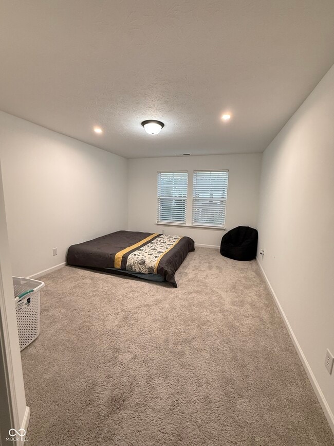 Building Photo - 6241 Buck Blvd