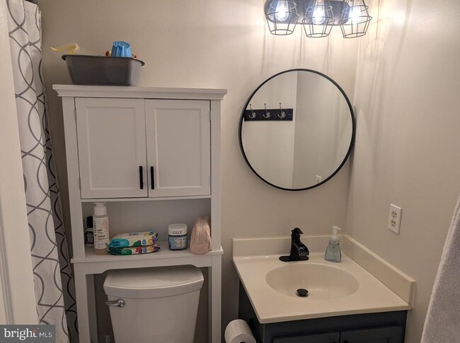 Building Photo - 505 Breckinridge Square SE