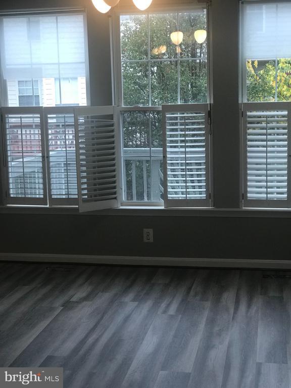 Building Photo - 4662 Deerwatch Dr