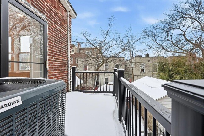 Building Photo - 6033 Monitor Pl