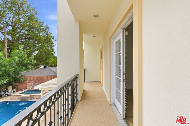 Building Photo - 23114 Mariano St