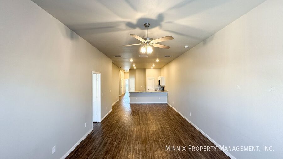 Building Photo - 2101 N Jayton Ave