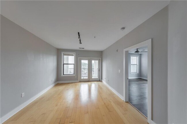 Building Photo - 799 Hammond Dr NE
