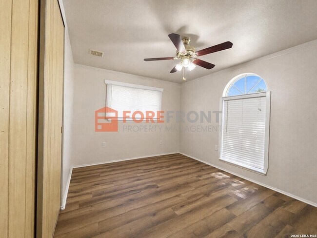 Building Photo - 7845 Village Oak Dr