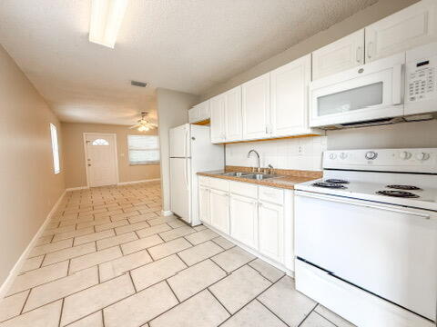 Building Photo - 228 Fleming Ave