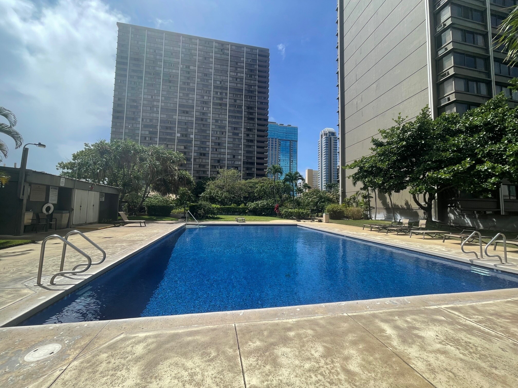 Swimming pool - 55 S Kukui St