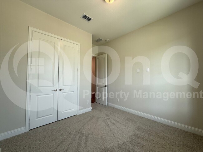 Building Photo - 11531 Chartwell Ct