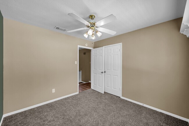 Building Photo - 3519 El James Dr