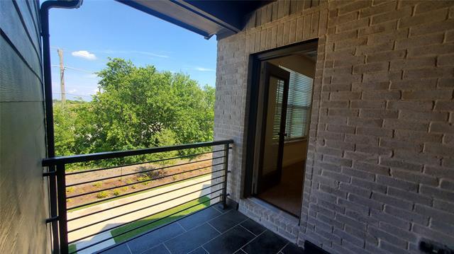 Building Photo - 2530 Campden Mews