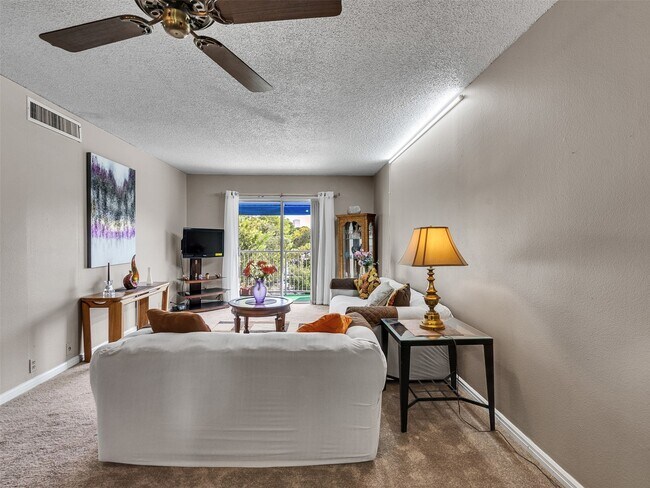 Primary Photo - 2601 Bellefontaine St