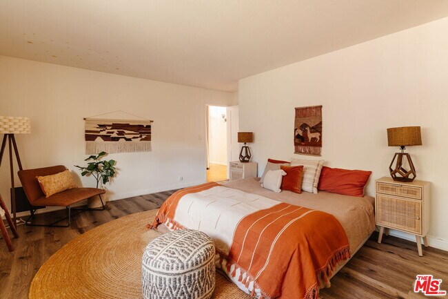 Building Photo - 2239 Topanga Skyline Dr