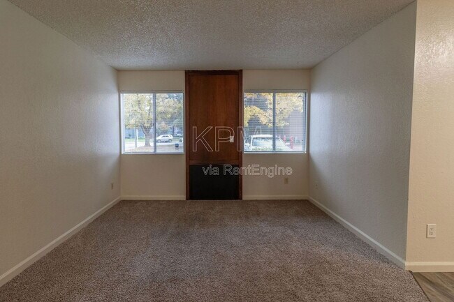 Building Photo - 4332 Pacific Ave