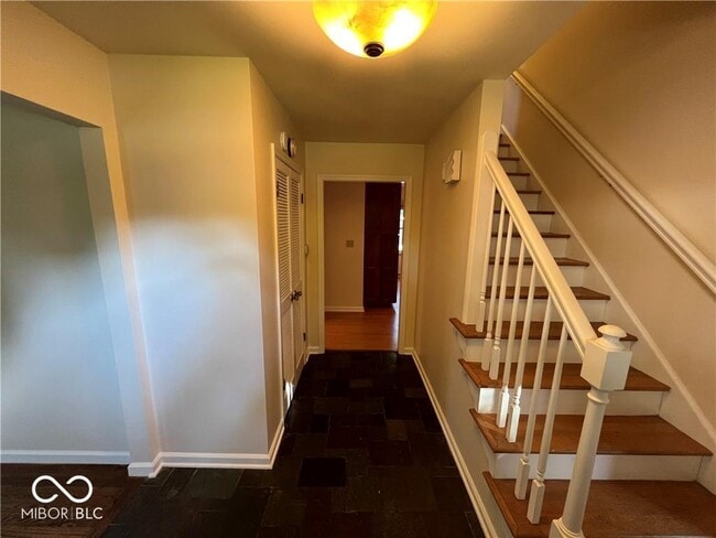 Building Photo - 7340 Steinmeier Dr