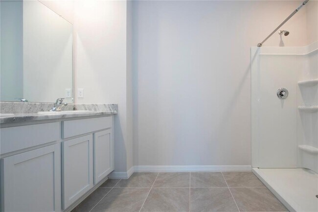 Building Photo - 3513 Hilltop Cir