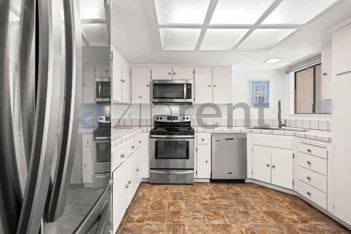 Building Photo - 3841 Milton Terrace