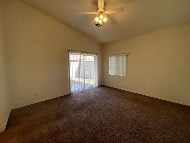 Building Photo - 4306 Cottontail Ln