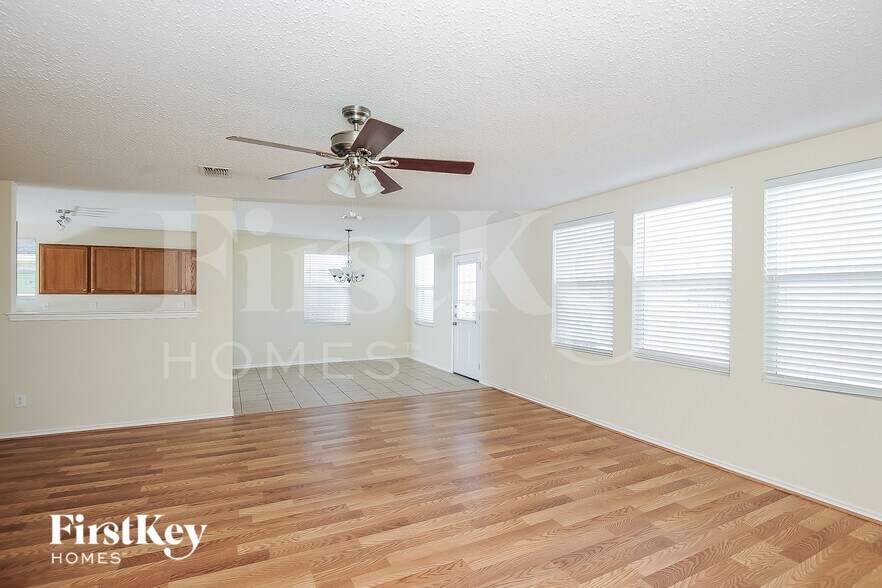 Building Photo - 4004 German Pointer Way