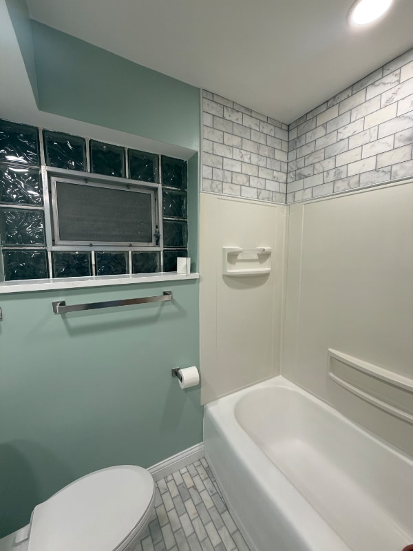 Building Photo - 2940 N Natoma Ave