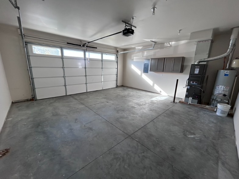 Building Photo - 108 Centennial Ct