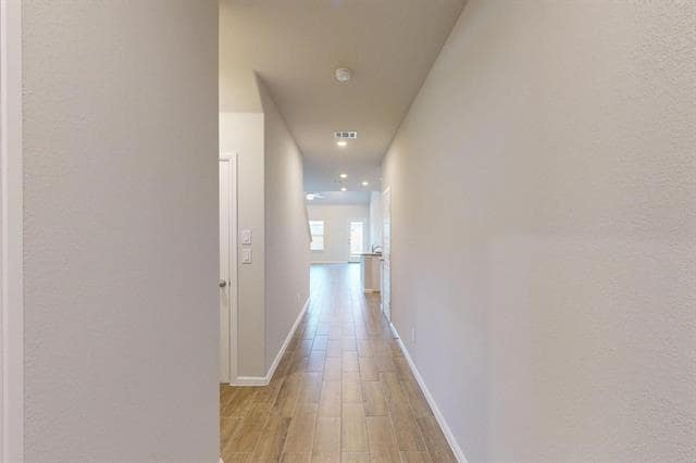 Building Photo - 405 Wydown Dr