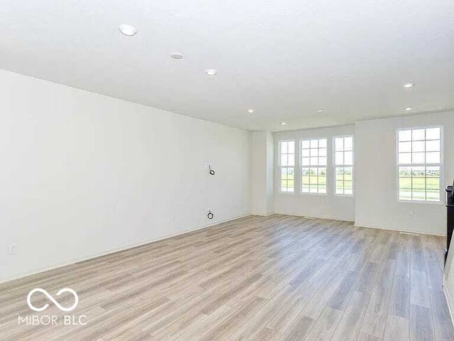 Building Photo - 1740 Blenker Dr