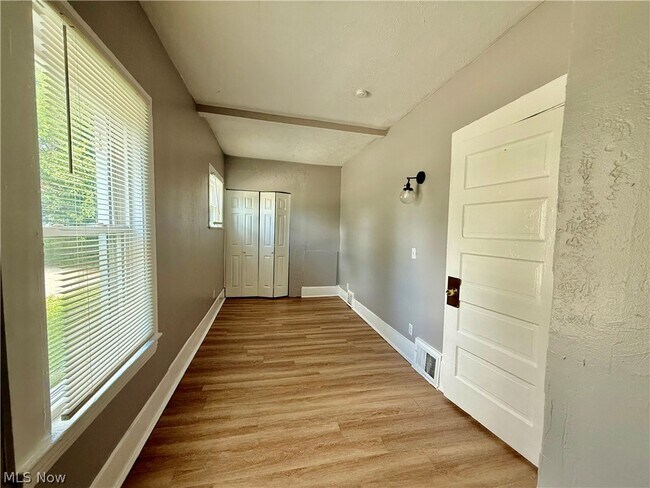 Building Photo - 2602 Vega Ave