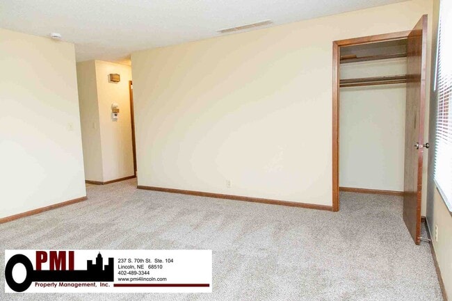 Building Photo - 3800/3802 Keith Cir