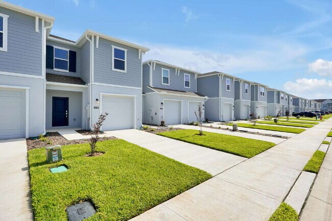 Building Photo - Beautiful New 3-Bedroom Townhome in Davenport — First Month's Rent FREE! Includes Resort Pool, Mo...