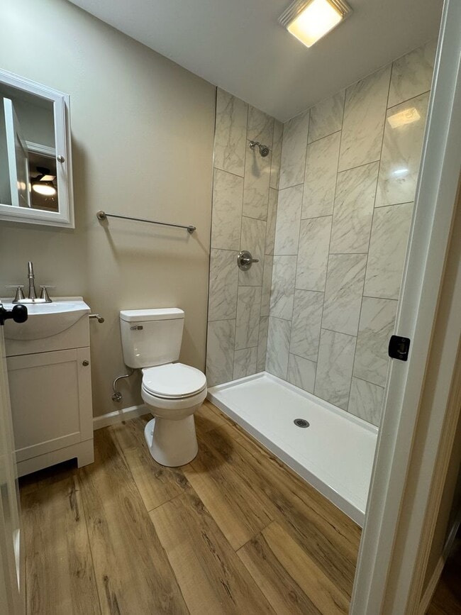 Building Photo - Cedar Circle Duplexes