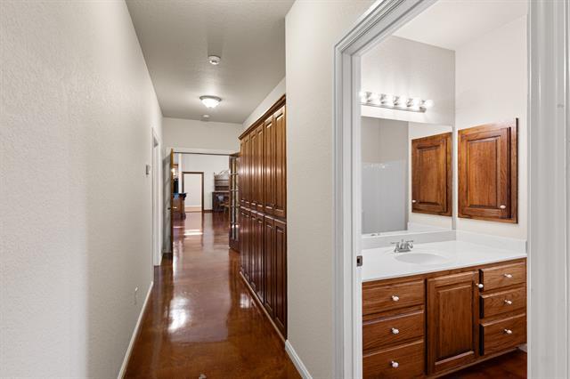 Building Photo - 19 Shady Creek Ln