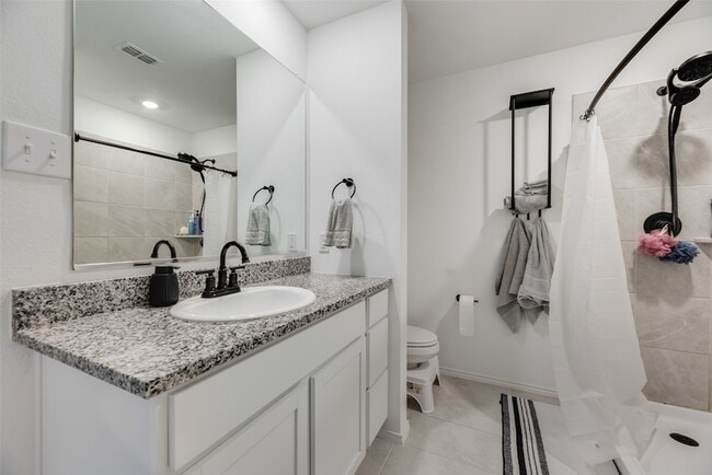 Building Photo - 123 Wheatgrass Ln