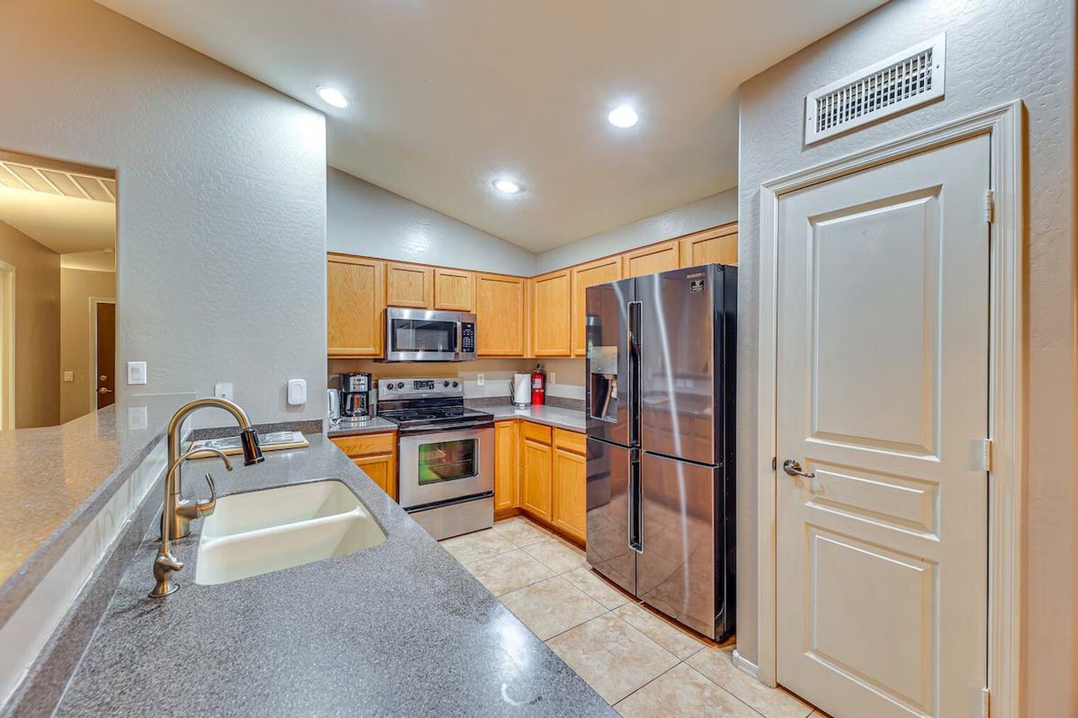 Building Photo - 1884 W CALIBERA Ct