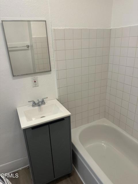 Building Photo - 1714 W 35th Pl