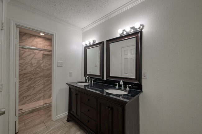 Building Photo - 25747 Timber Lakes Dr
