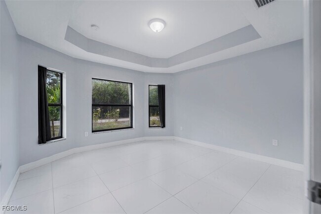 Building Photo - 129 Meadow Rd