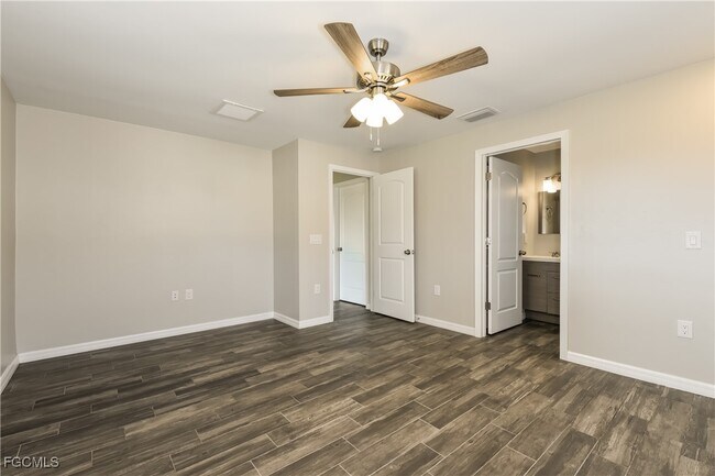 Building Photo - 1308 SE 32nd Terrace