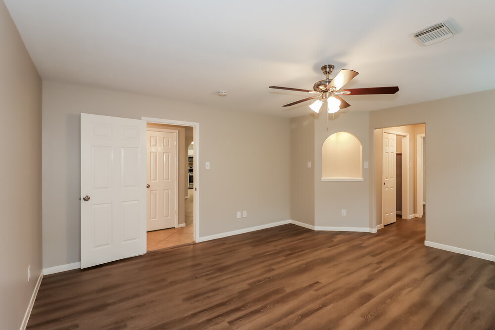 Building Photo - 2427 Ranch Hollow Ct