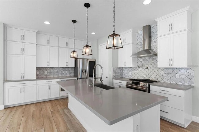 Building Photo - 13087 Salk Way