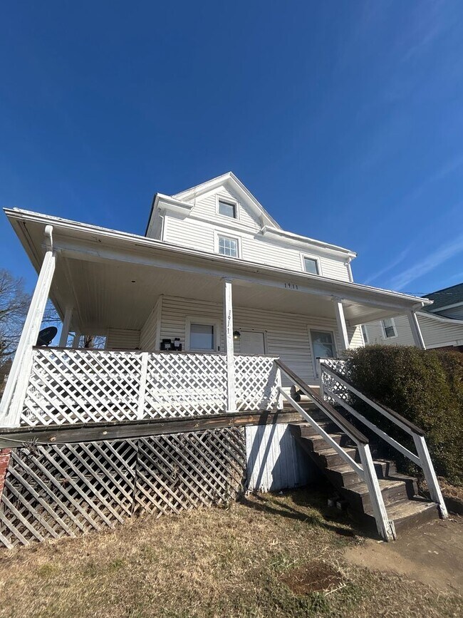 Building Photo - 1911 Orange Ave NW