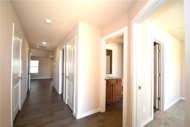 Building Photo - 1572 Sandpiper St