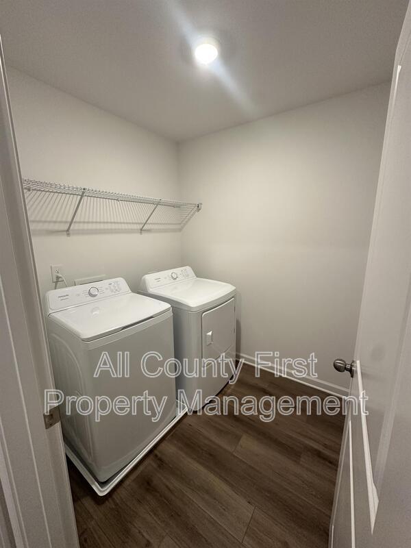 Building Photo - 2555 Adventure Wy